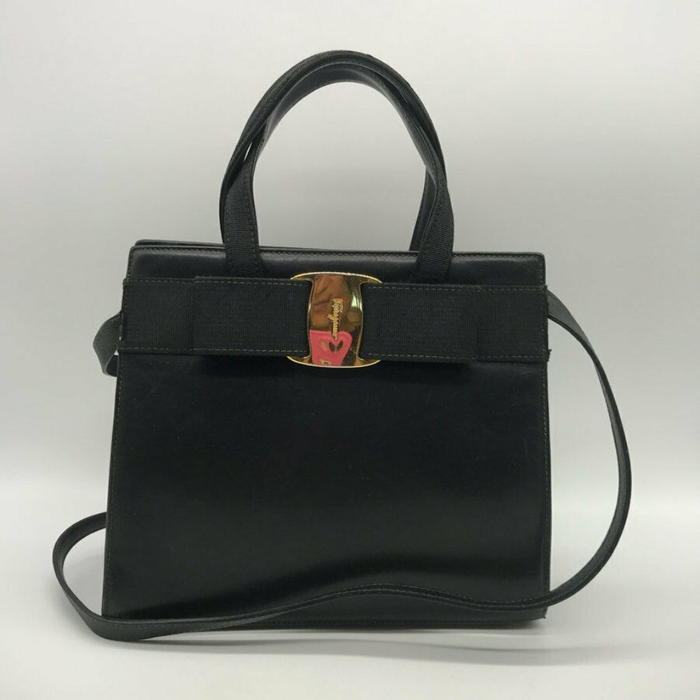 Ferragamo Black Leather Handbag/Shoulder Bag